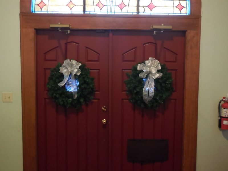 insidechurchdoors.jpg